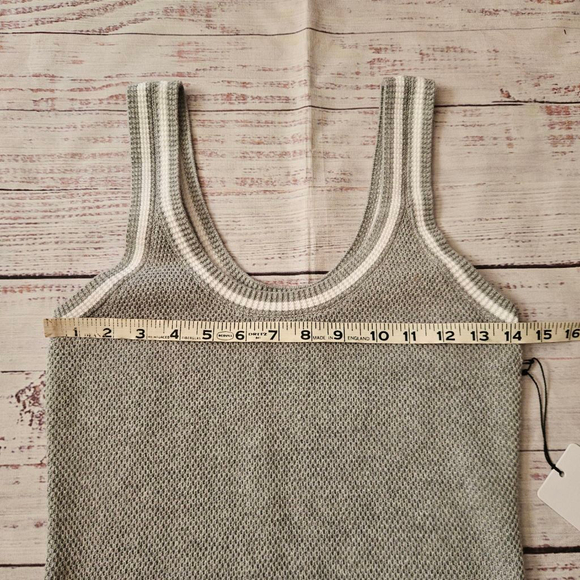 Alo Yoga Tennis Club Sweater Knit Dress Tank Heather Gray White Womens Medium - Picture 5 of 6